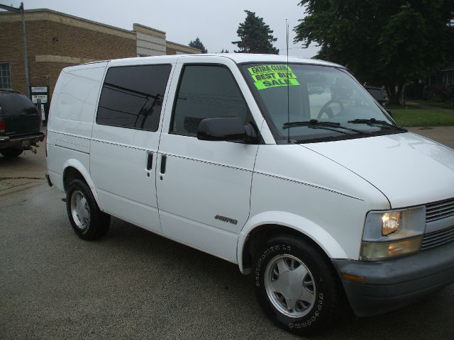 2002 Chevrolet Astro Sport PZEV