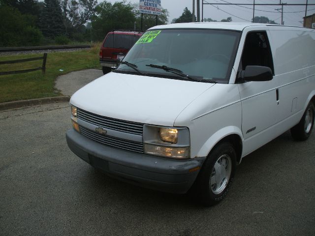2002 Chevrolet Astro Sport PZEV