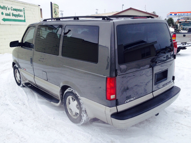 2002 Chevrolet Astro EX - DUAL Power Doors