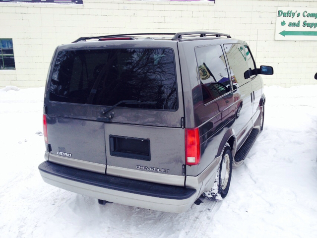 2002 Chevrolet Astro EX - DUAL Power Doors