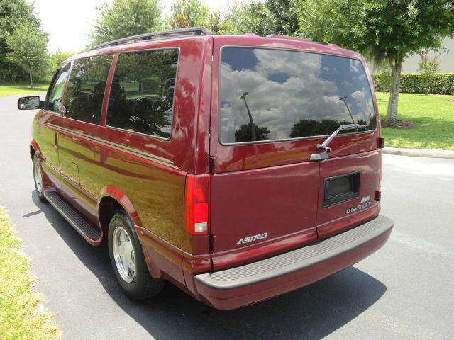 2002 Chevrolet Astro 4wd