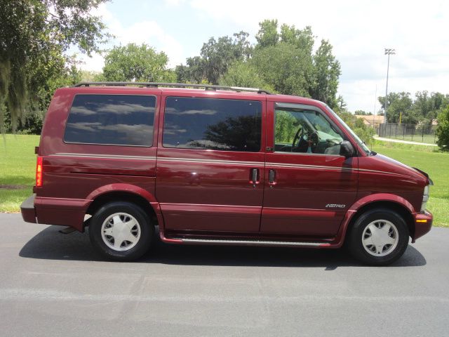 2002 Chevrolet Astro 4wd