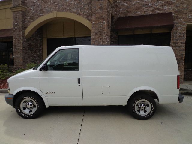 2002 Chevrolet Astro Sport PZEV