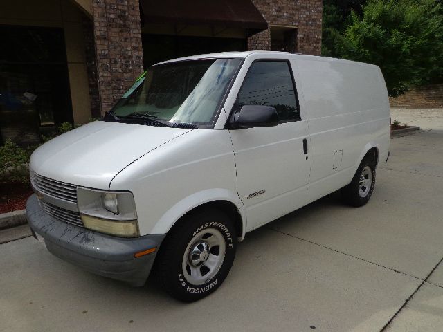 2002 Chevrolet Astro Sport PZEV