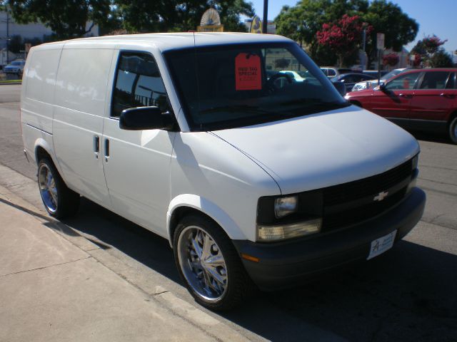 2003 Chevrolet Astro Sport PZEV