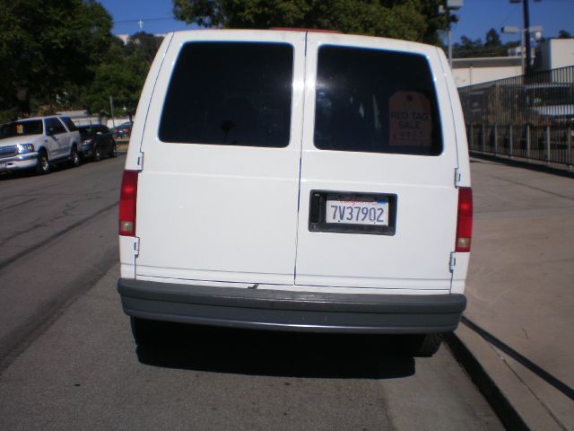 2003 Chevrolet Astro Sport PZEV