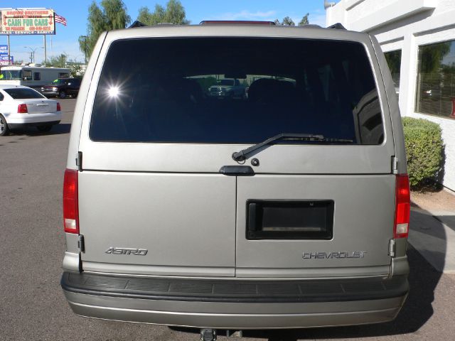 2003 Chevrolet Astro 4wd