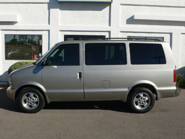 2003 Chevrolet Astro 4wd
