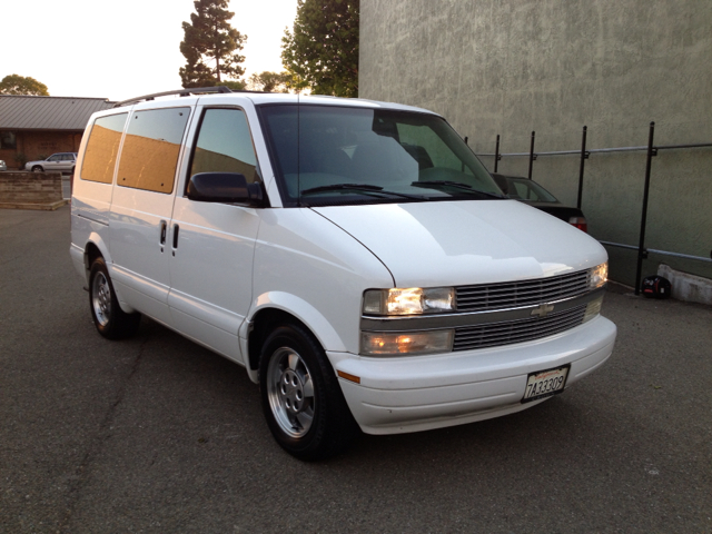 2003 Chevrolet Astro 4wd