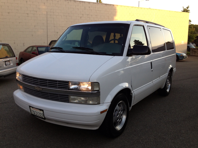 2003 Chevrolet Astro 4wd