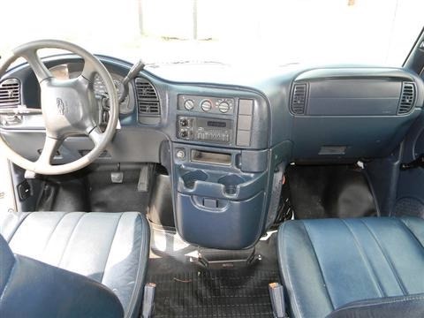 2003 Chevrolet Astro Sport PZEV