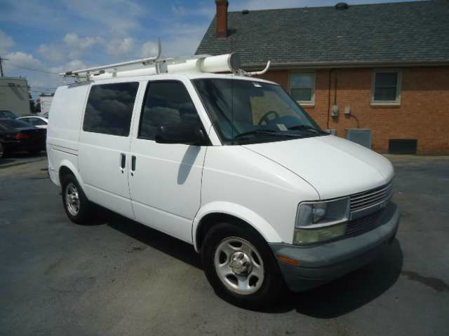 2003 Chevrolet Astro Sport PZEV