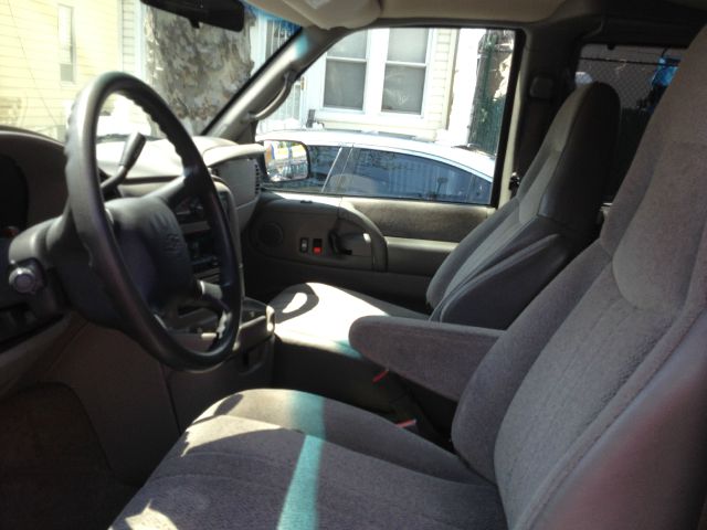 2003 Chevrolet Astro 4wd