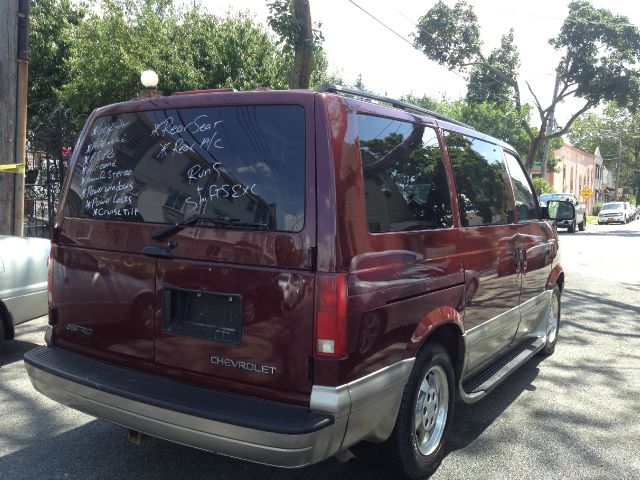 2003 Chevrolet Astro 4wd