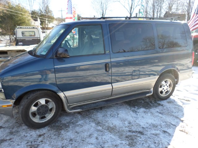 2003 Chevrolet Astro EX - DUAL Power Doors