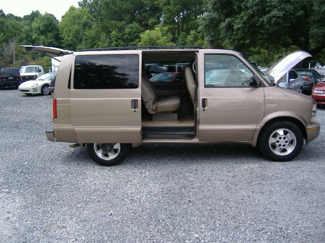 2003 Chevrolet Astro 4wd