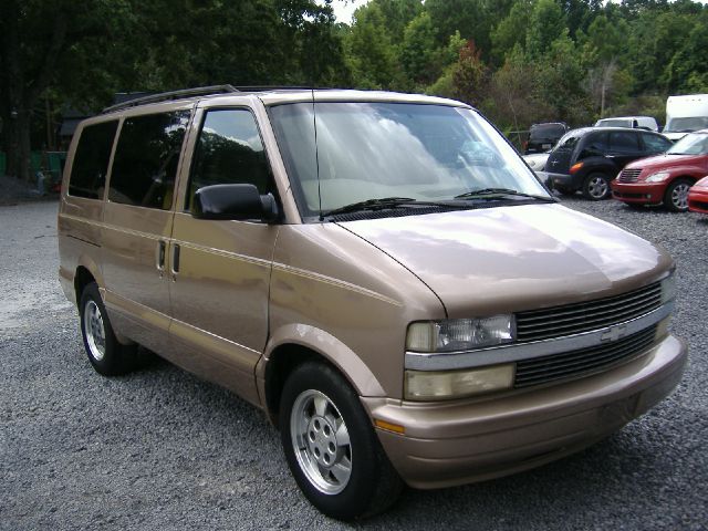 2003 Chevrolet Astro 4wd