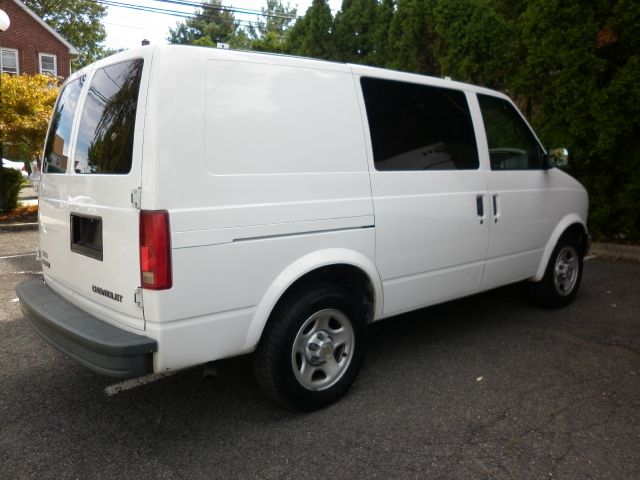 2003 Chevrolet Astro Sport PZEV