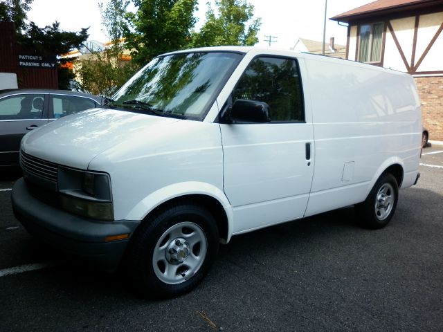 2003 Chevrolet Astro Sport PZEV