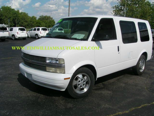 2003 Chevrolet Astro Sport PZEV