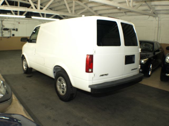 2004 Chevrolet Astro Sport PZEV