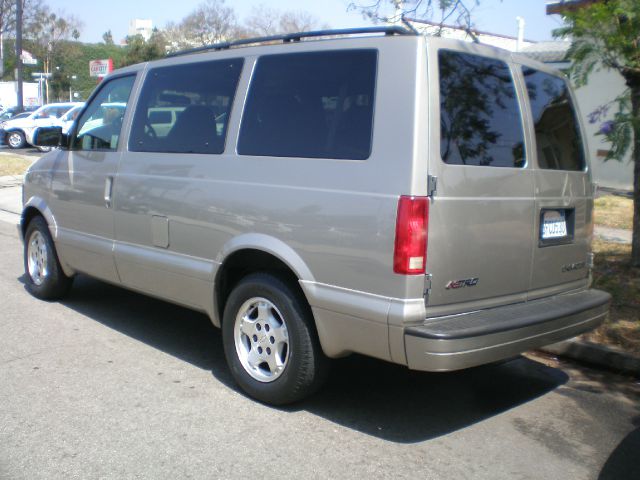 2004 Chevrolet Astro 4wd