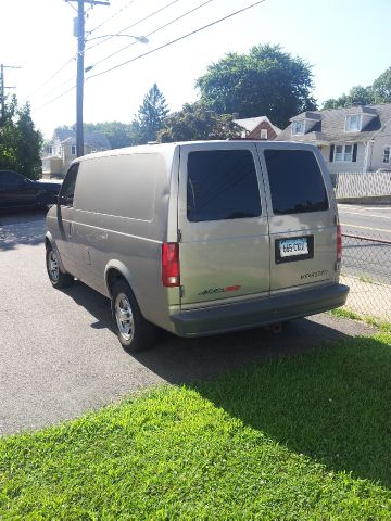 2004 Chevrolet Astro Unknown