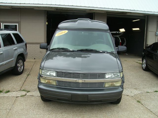 2004 Chevrolet Astro V6 4x4 SUV