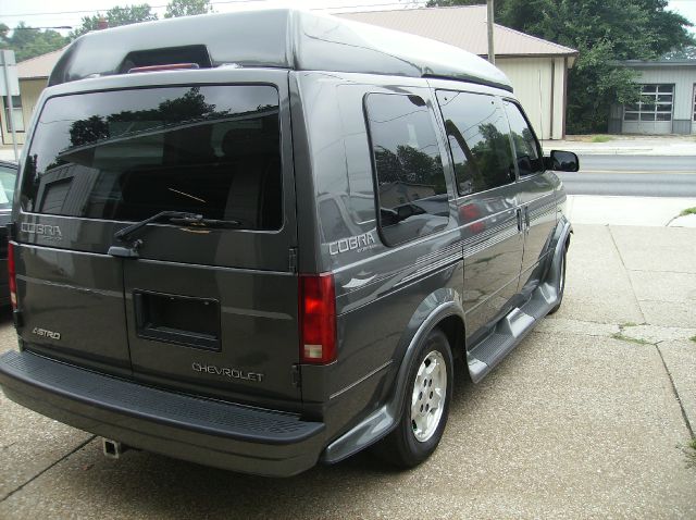 2004 Chevrolet Astro V6 4x4 SUV