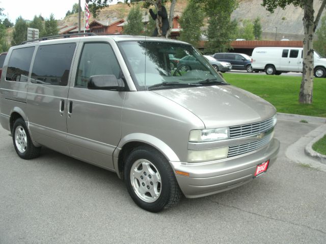 2004 Chevrolet Astro EX - DUAL Power Doors