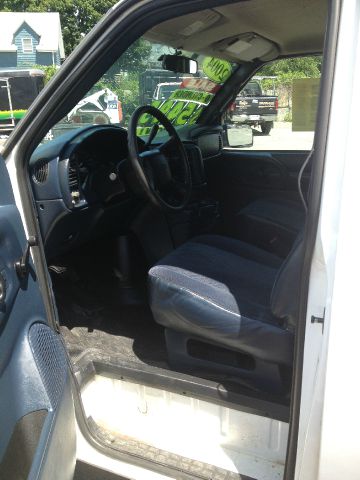 2004 Chevrolet Astro Sport PZEV