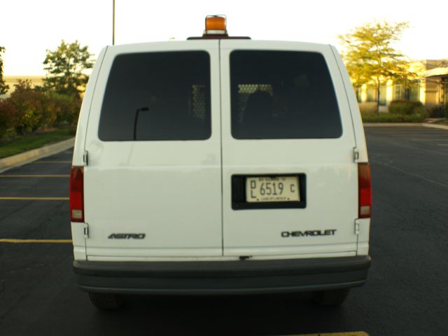 2005 Chevrolet Astro Sport PZEV