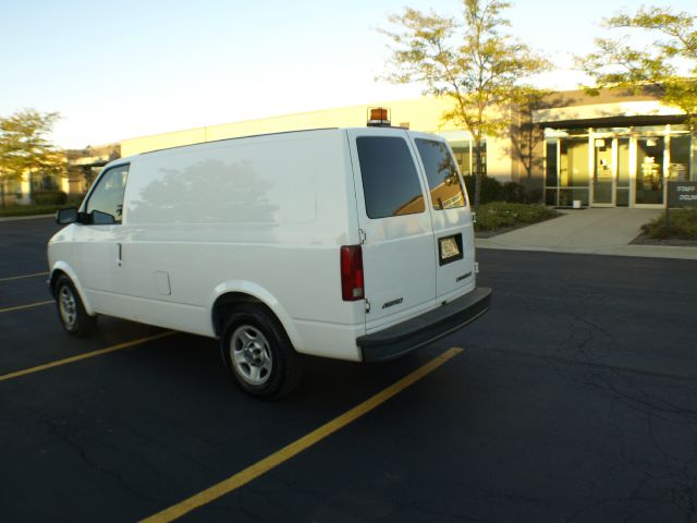 2005 Chevrolet Astro Sport PZEV