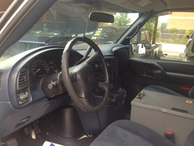 2005 Chevrolet Astro Sport PZEV