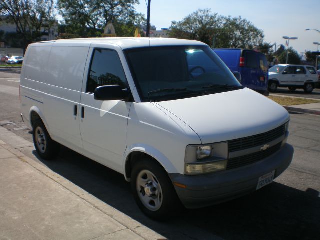 2005 Chevrolet Astro Cargo Lariat 4WD FX4
