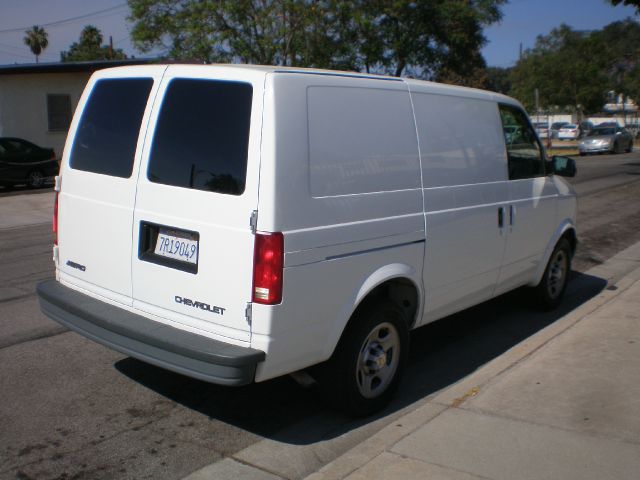 2005 Chevrolet Astro Cargo Lariat 4WD FX4