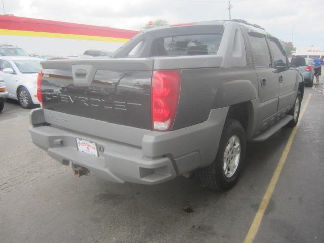 2002 Chevrolet Avalanche Conversion Van 15