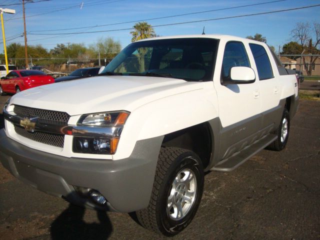 2002 Chevrolet Avalanche C350 4dr Sdn 3.5L Sport RWD Sedan