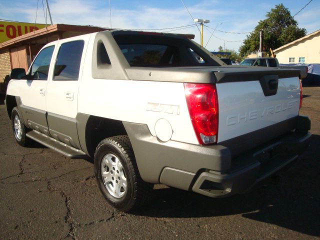 2002 Chevrolet Avalanche C350 4dr Sdn 3.5L Sport RWD Sedan
