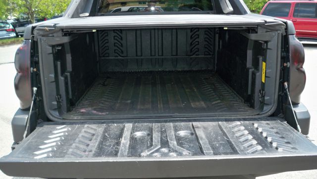 2002 Chevrolet Avalanche Carrera Coupe