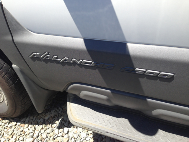 2002 Chevrolet Avalanche Carrera Coupe