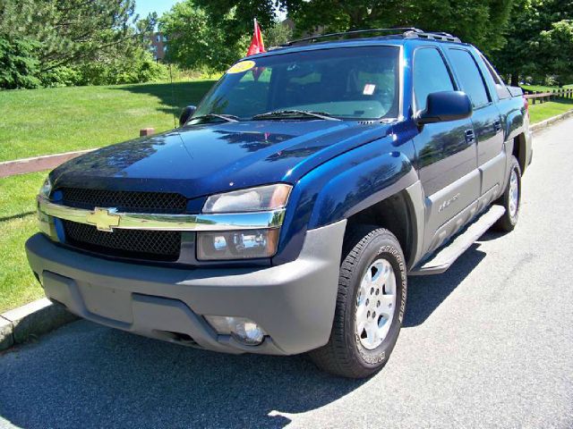 2002 Chevrolet Avalanche C350 4dr Sdn 3.5L Sport RWD Sedan