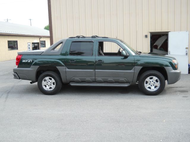 2002 Chevrolet Avalanche C350 4dr Sdn 3.5L Sport RWD Sedan