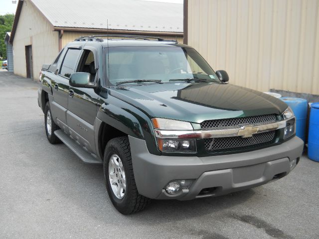 2002 Chevrolet Avalanche C350 4dr Sdn 3.5L Sport RWD Sedan