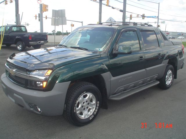2002 Chevrolet Avalanche C350 4dr Sdn 3.5L Sport RWD Sedan