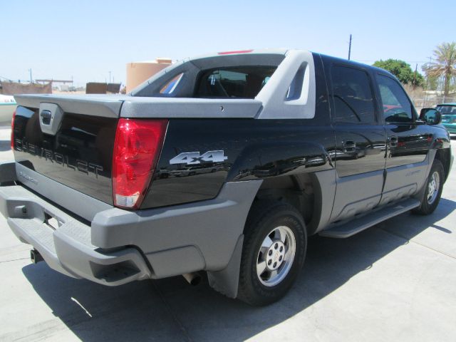 2002 Chevrolet Avalanche C350 4dr Sdn 3.5L Sport RWD Sedan