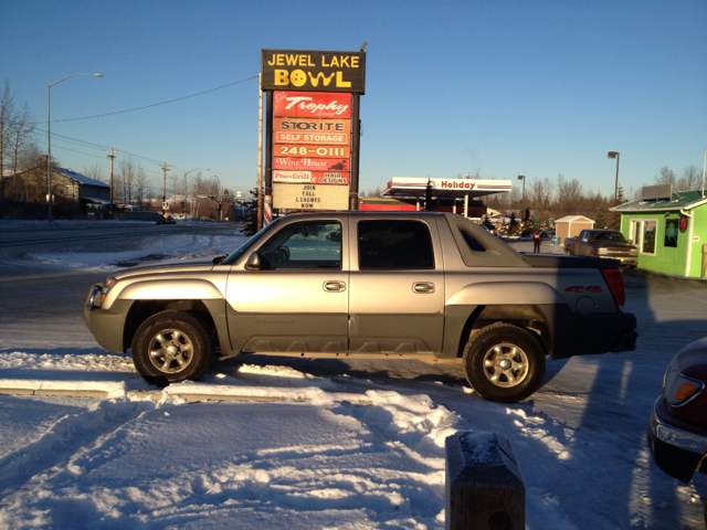 2002 Chevrolet Avalanche C350 4dr Sdn 3.5L Sport RWD Sedan