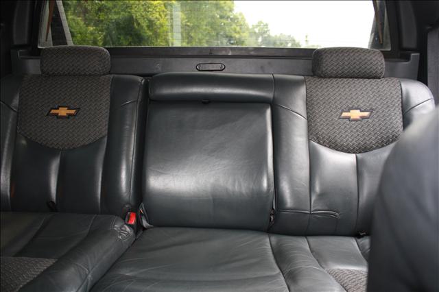 2002 Chevrolet Avalanche Unknown