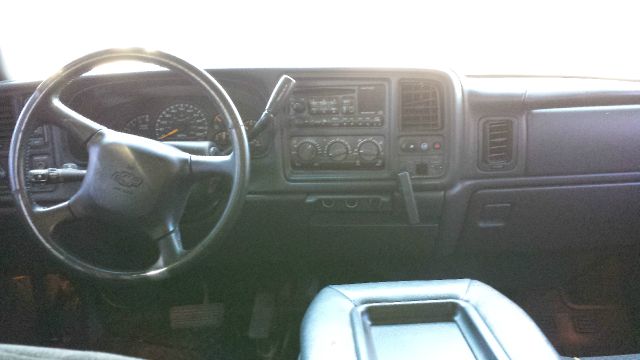 2002 Chevrolet Avalanche C350 4dr Sdn 3.5L Sport RWD Sedan