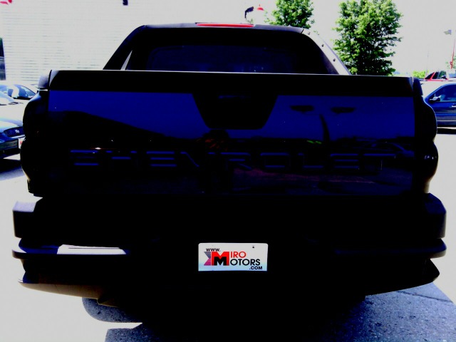 2002 Chevrolet Avalanche C350 4dr Sdn 3.5L Sport RWD Sedan